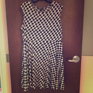 Houndstooth Type Print Dress